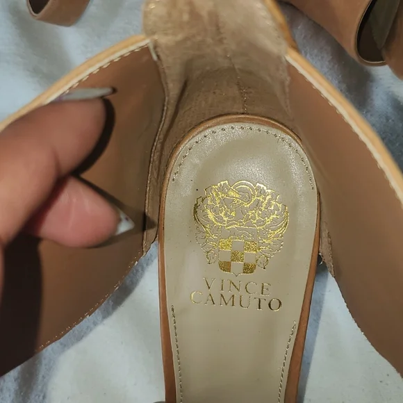 Vince Camuto open toe heels 👠 - Picture 8 of 12